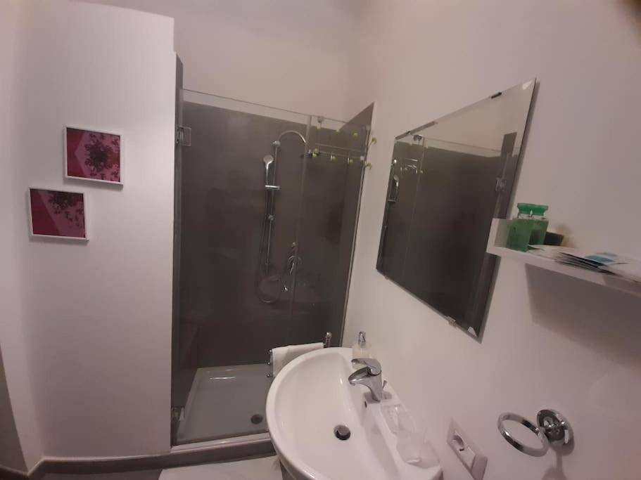 Casa Ranieri Palermo Apartment ภายนอก รูปภาพ