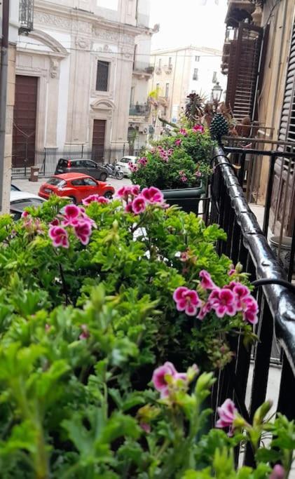 Casa Ranieri Palermo Apartment ภายนอก รูปภาพ